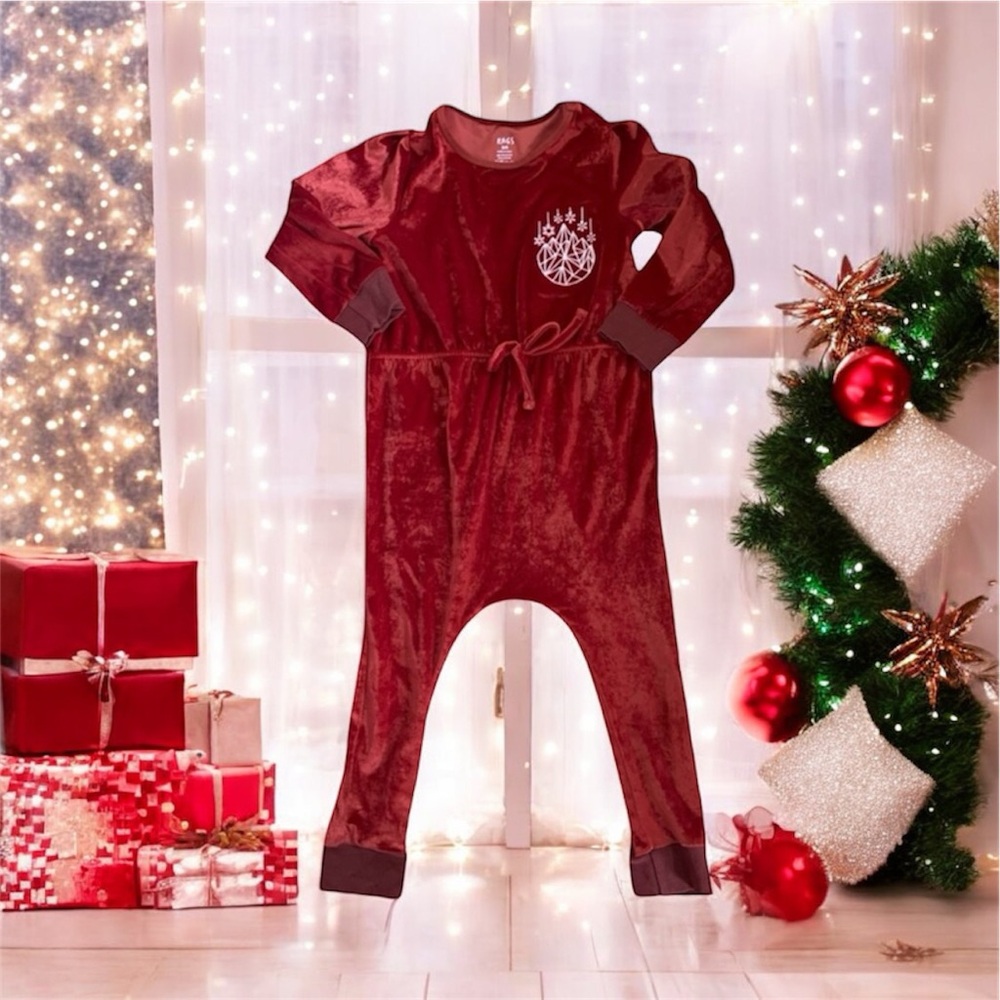 NWT Rags Christmas geo snowflake “velvet” romper
